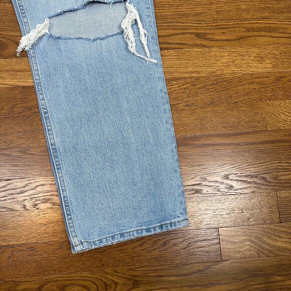 Abercrombie & Fitch Light Wash Ultra High Rise 90s Straight Jean Distressed - Picture 4 of 10